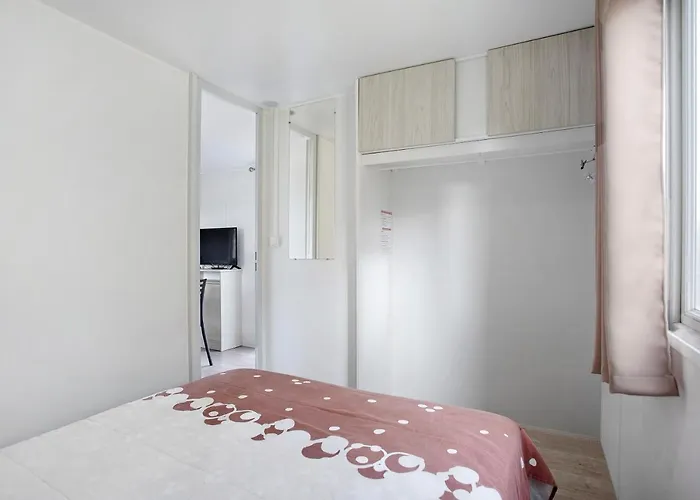 T2 I - 15 Min From Nazare בקתה *