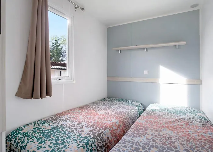 T2 I - 15 Min From Nazare בקתה